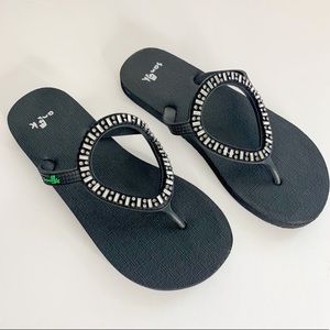 Sanuk | Womans sandals | EUC